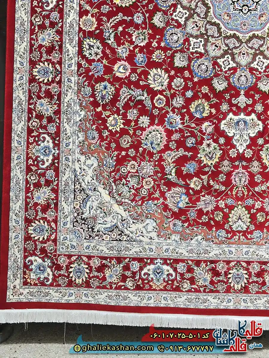 فرش کلاسیک 700 شانه طرح اصفهان رنگ قرمز کاشان — تصویر ۳