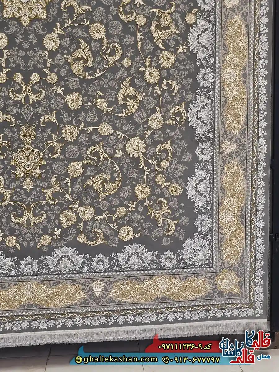 فرش طلاکوب 1200 شانه طرح افشان ترمه رنگ طوسی فیلی گل برجسته کاشان — تصویر ۳