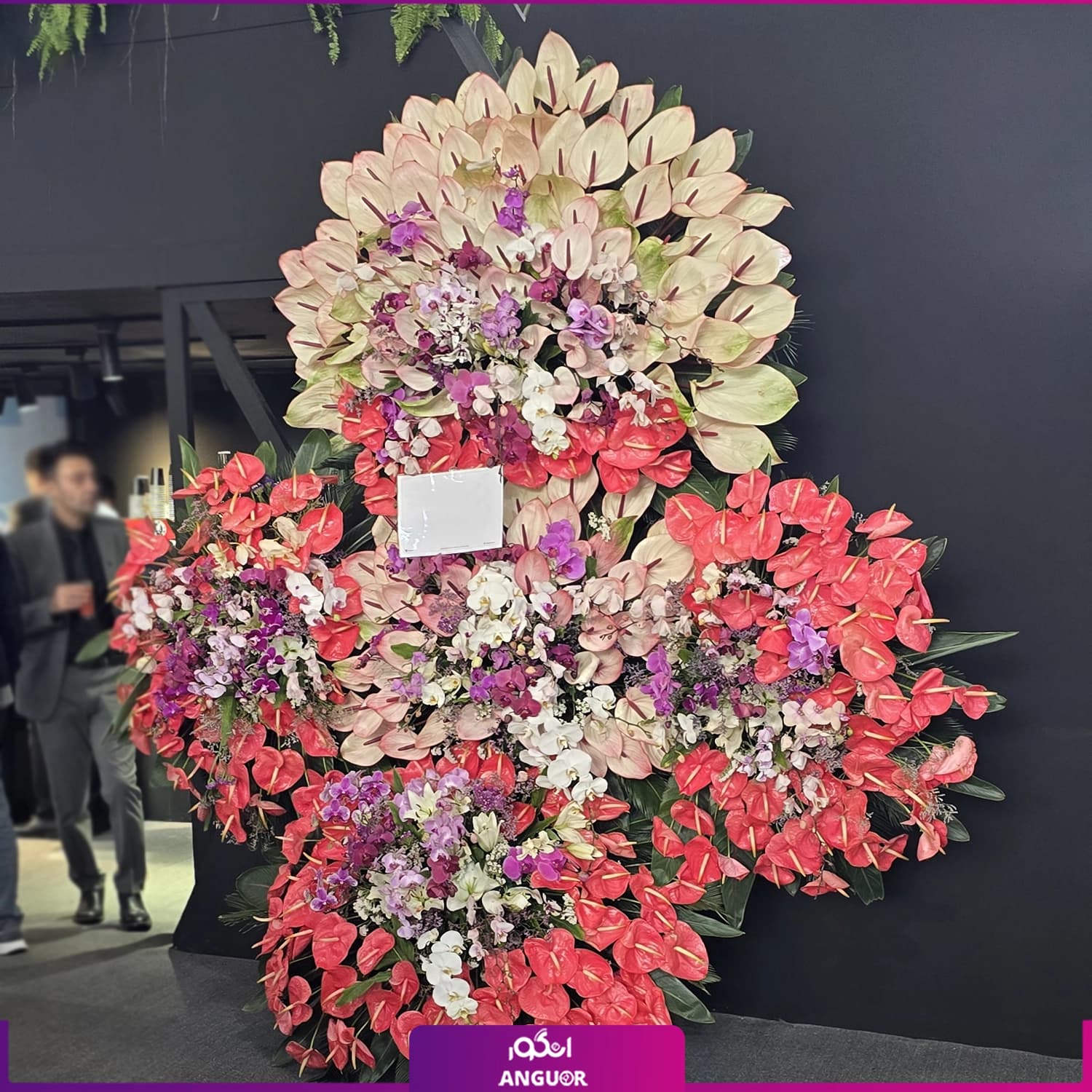 تاج گل تبریک 5 طبقه VIP (سایز بزرگ) — تصویر ۲