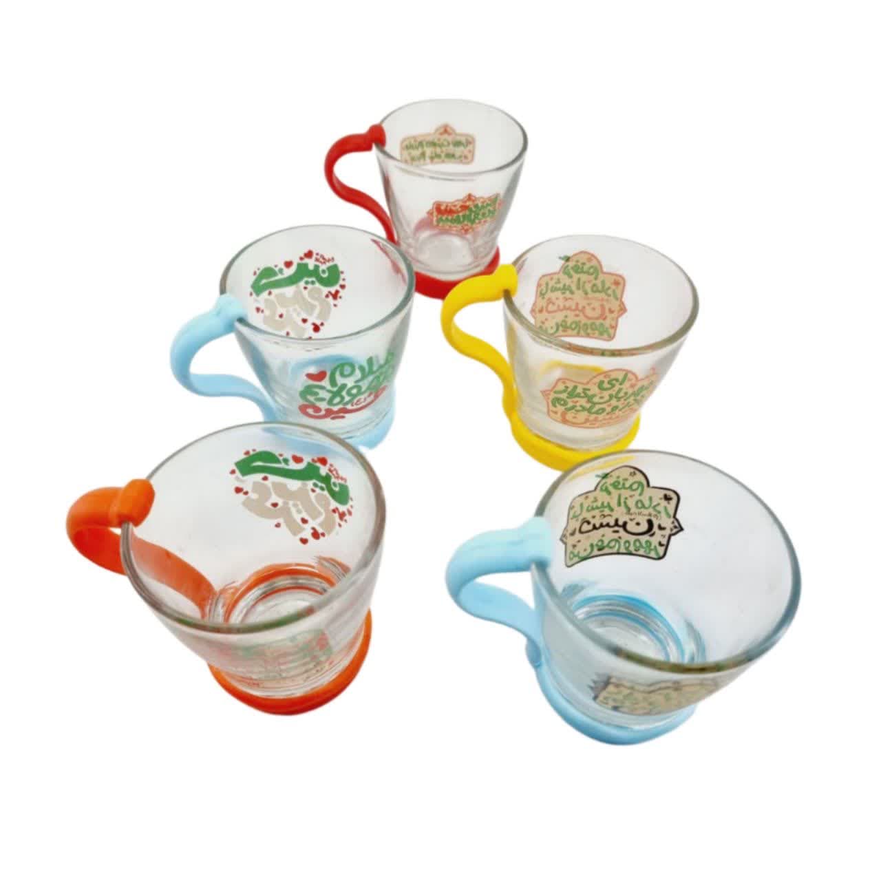 یک عدد لیوان شیشه ای شفاف کودکانه محرم و اربعین امام حسین ع-قطر دهانه 7 ارتفاع 7.5-دسته پلاستیکی رنگی جدا کد 103515