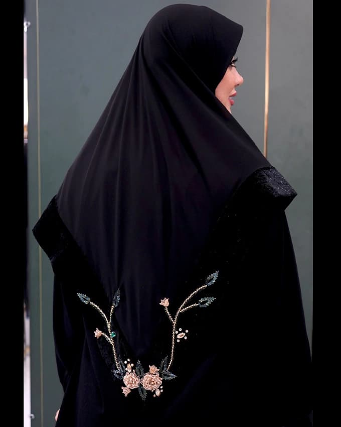 روسری حریر حاشیه مخمل سوگل