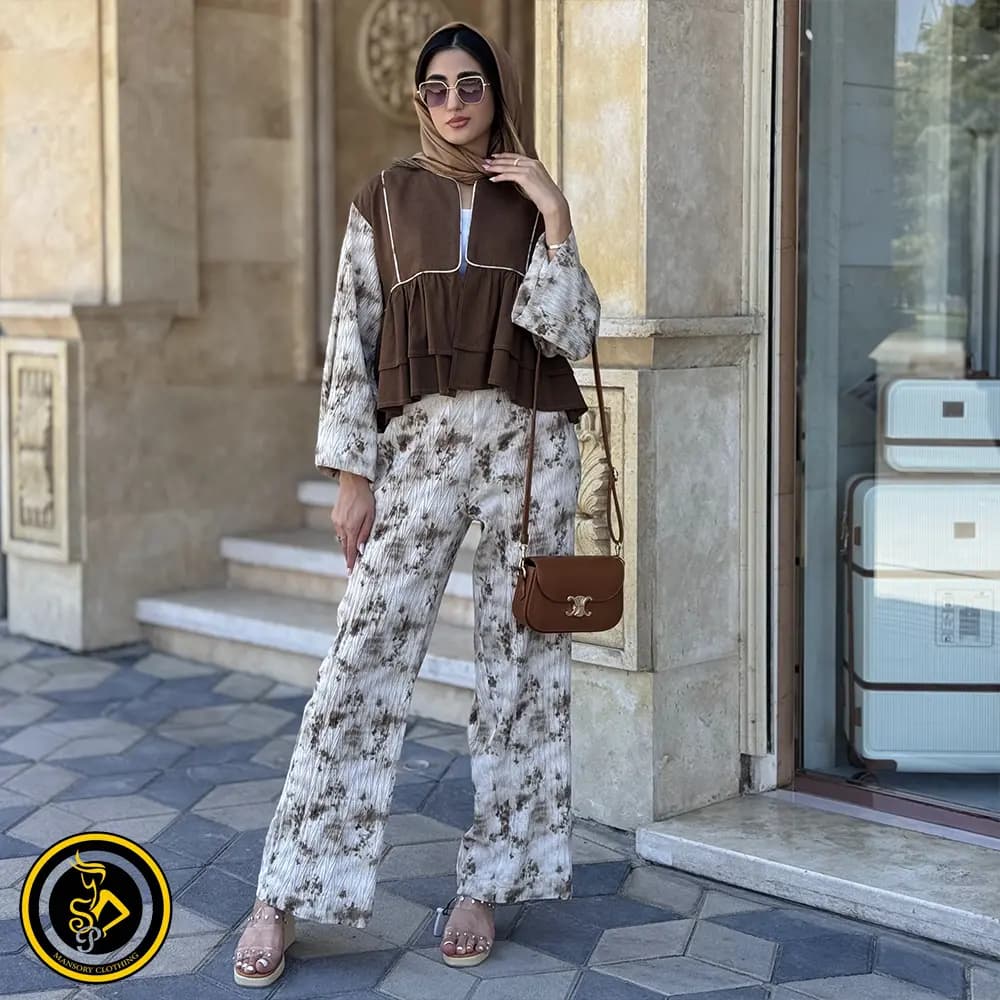 ست دو تیکه زنانه کراپ و شلوار چین‌دار — تصویر ۴
