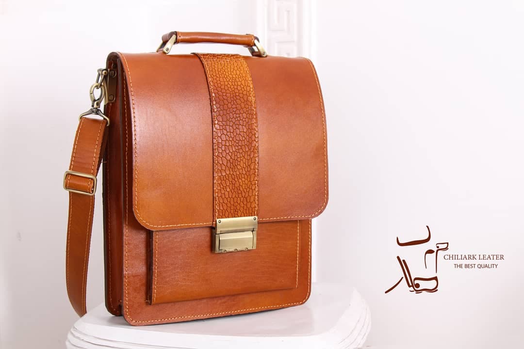 کیف چرم نیمه اداری دانشجویی کد 10650 — تصویر ۲