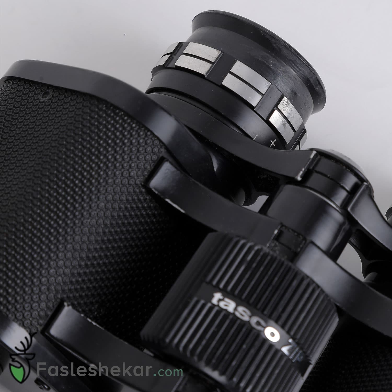 دوربین دوچشمی تاسکو 40×8 مدل ZIP 323Z — تصویر ۴