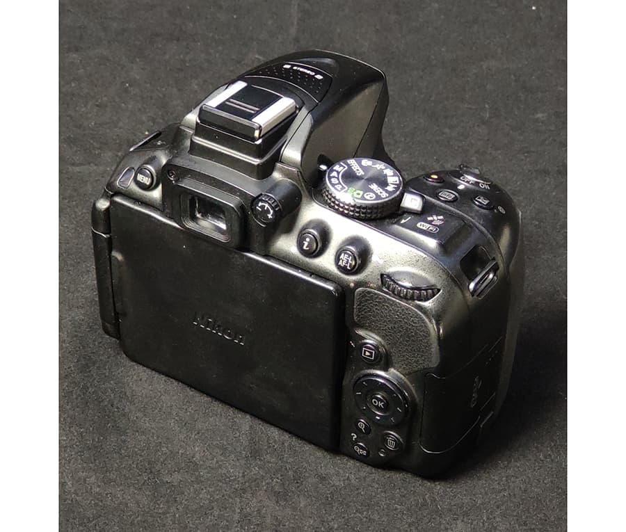 دوربین Nikon D5300 18-55mm دست دوم — تصویر ۳