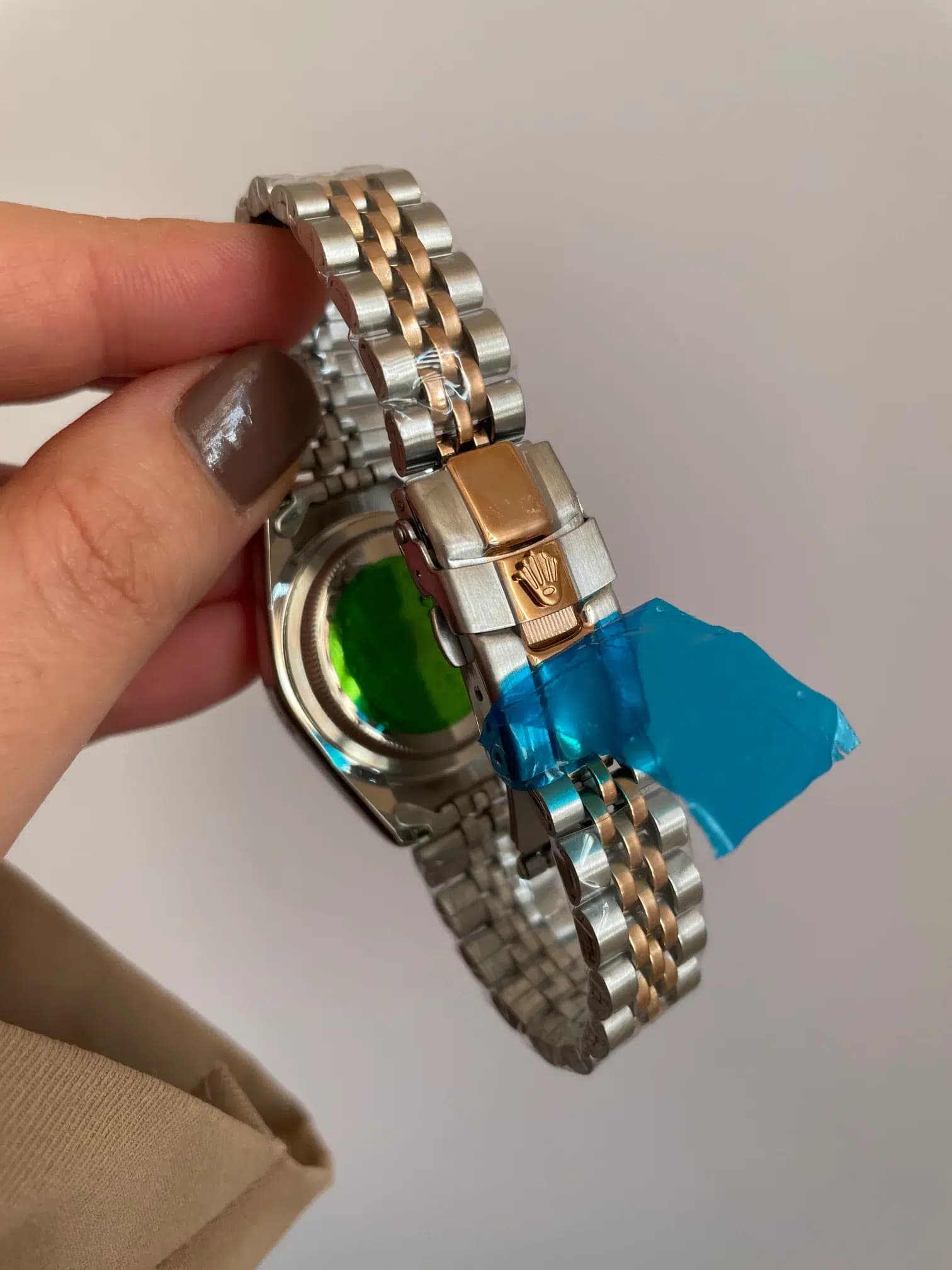 ساعت مچی زنانه ROLEX دو رنگ صفحه صدفی — تصویر ۵