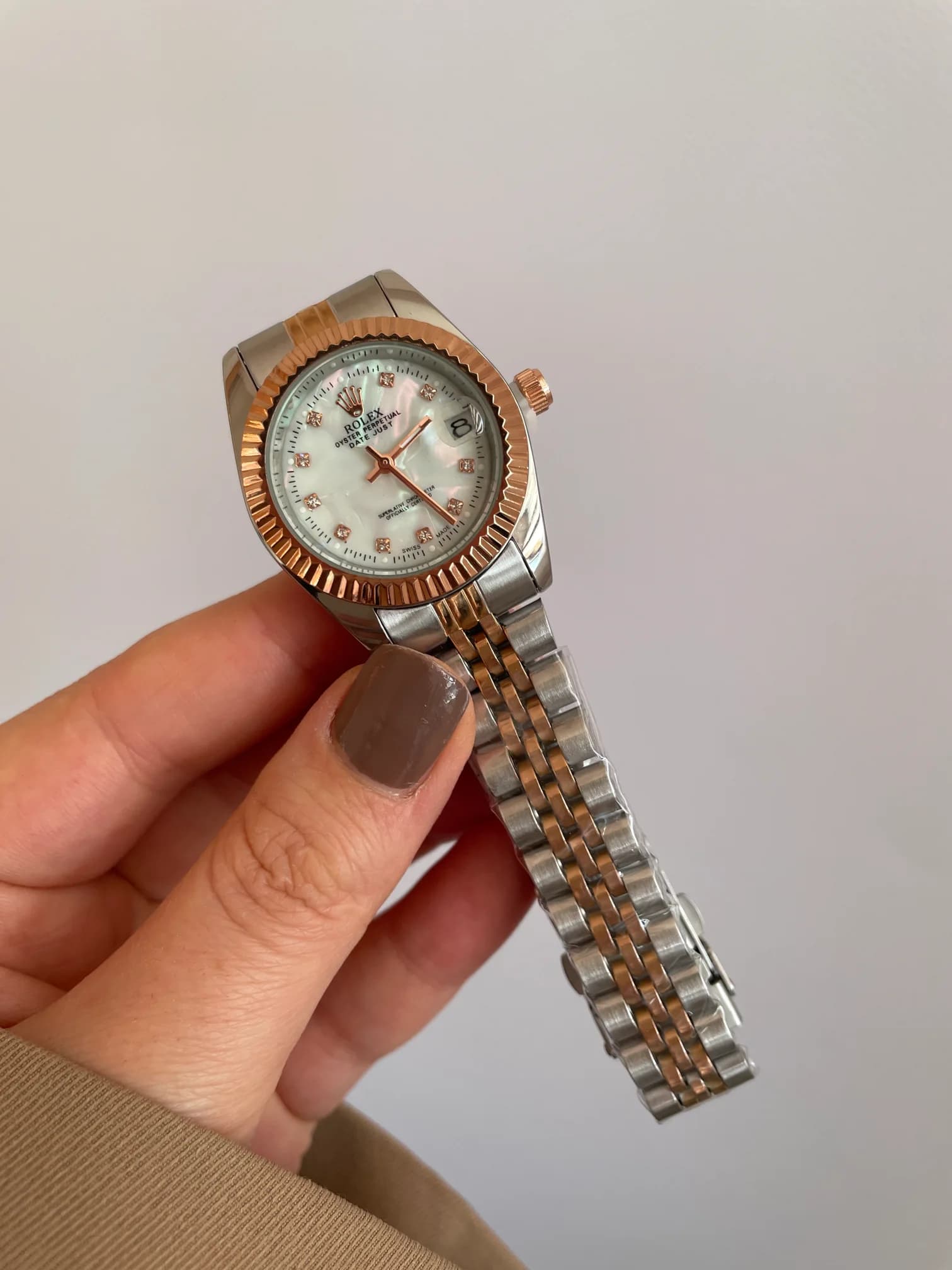 ساعت مچی زنانه ROLEX دو رنگ صفحه صدفی — تصویر ۲