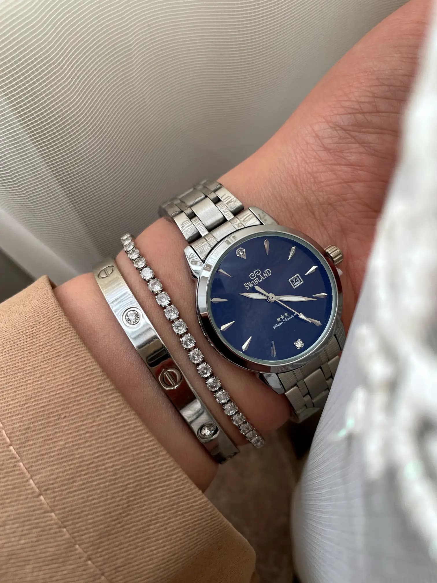 ساعت زنانه Swisland صفحه سرمه‌ای — تصویر ۲