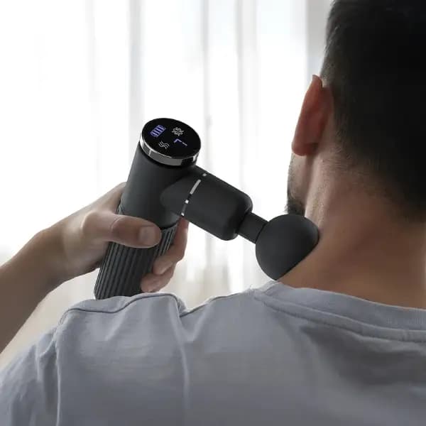 ماساژور تفنگی با ۱۰ سر ماساژ گرین لاین مدل Green Lion Muscle Massage Gun — تصویر ۲