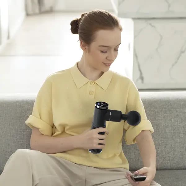 ماساژور تفنگی با ۱۰ سر ماساژ گرین لاین مدل Green Lion Muscle Massage Gun — تصویر ۳