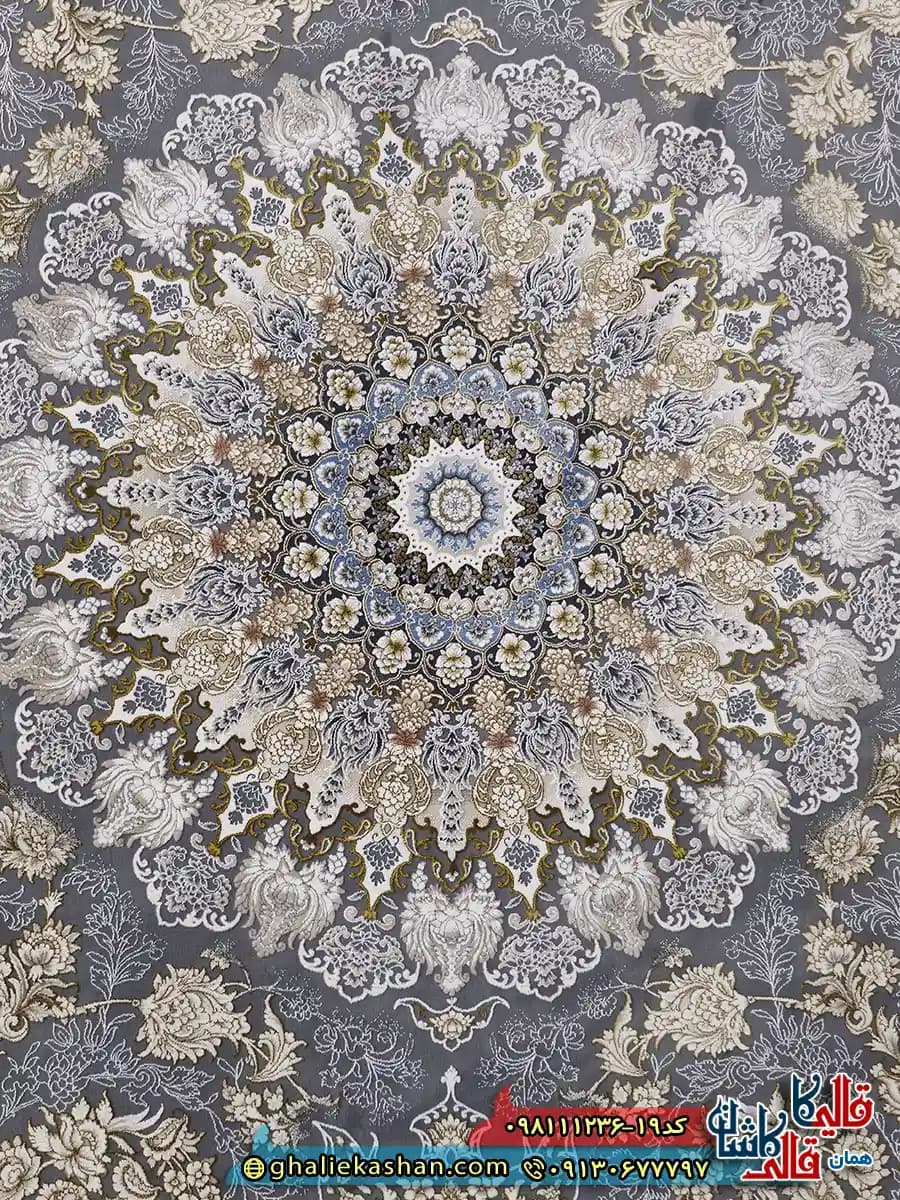 فرش طلاکوب 1200 شانه طرح شکوه رنگ طوسی نقره ای گل برجسته کاشان — تصویر ۴