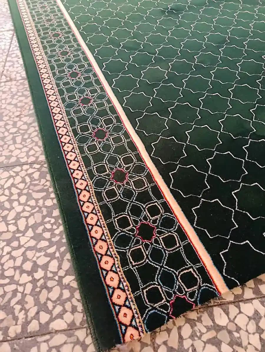 فرش مسجد 700 شانه کاشان طرح تشریفات مکی ریحان رنگ سبز — تصویر ۳