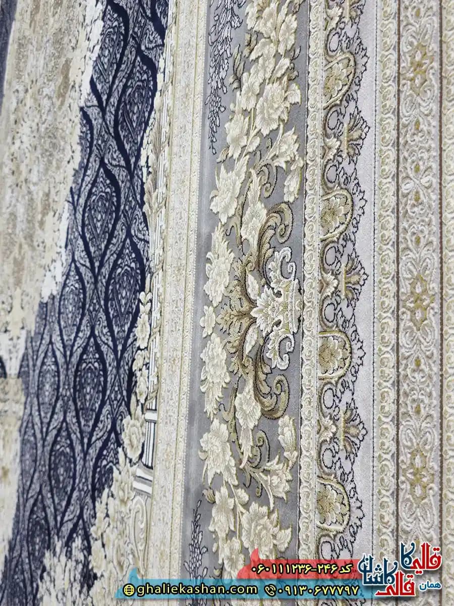 فرش طلاکوب 1200 شانه طرح مژده رنگ سرمه ای گل برجسته کاشان — تصویر ۵