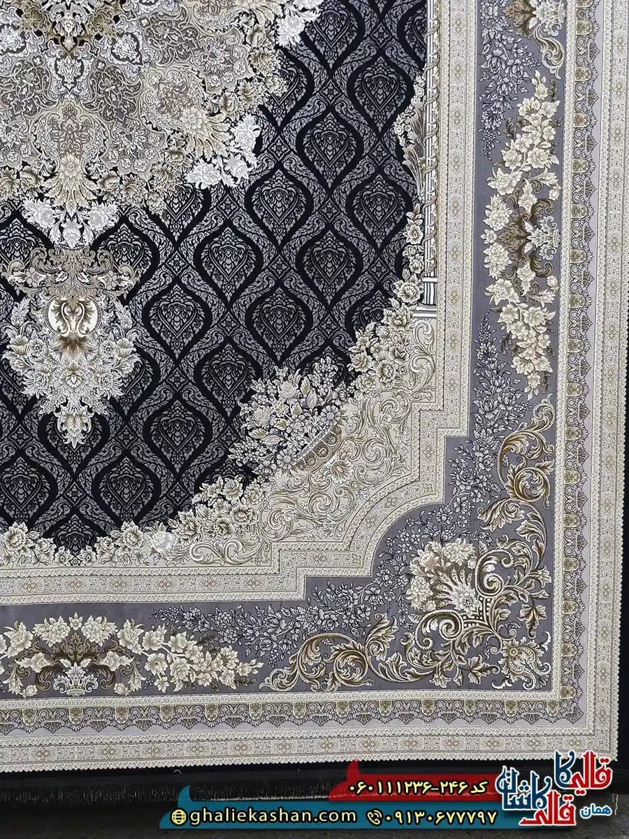 فرش طلاکوب 1200 شانه طرح مژده رنگ سرمه ای گل برجسته کاشان — تصویر ۳