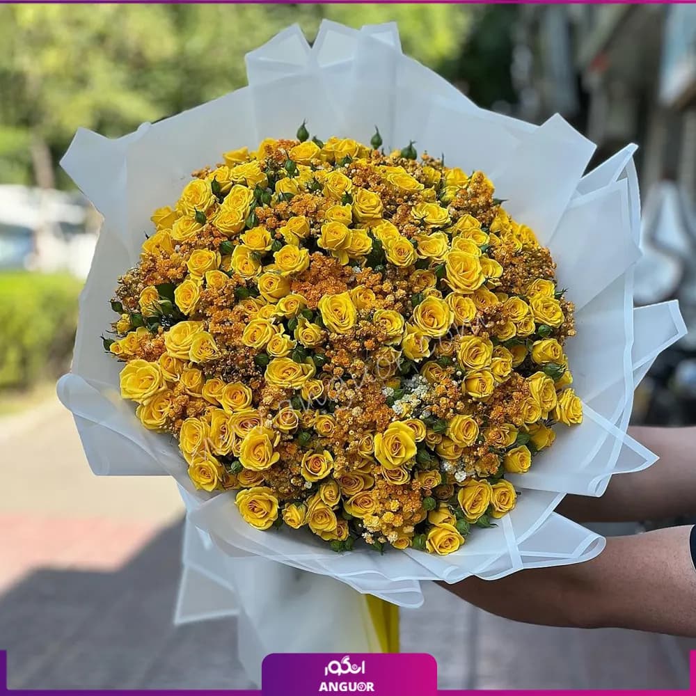 دسته گل رز مینیاتوری و عروس زرد