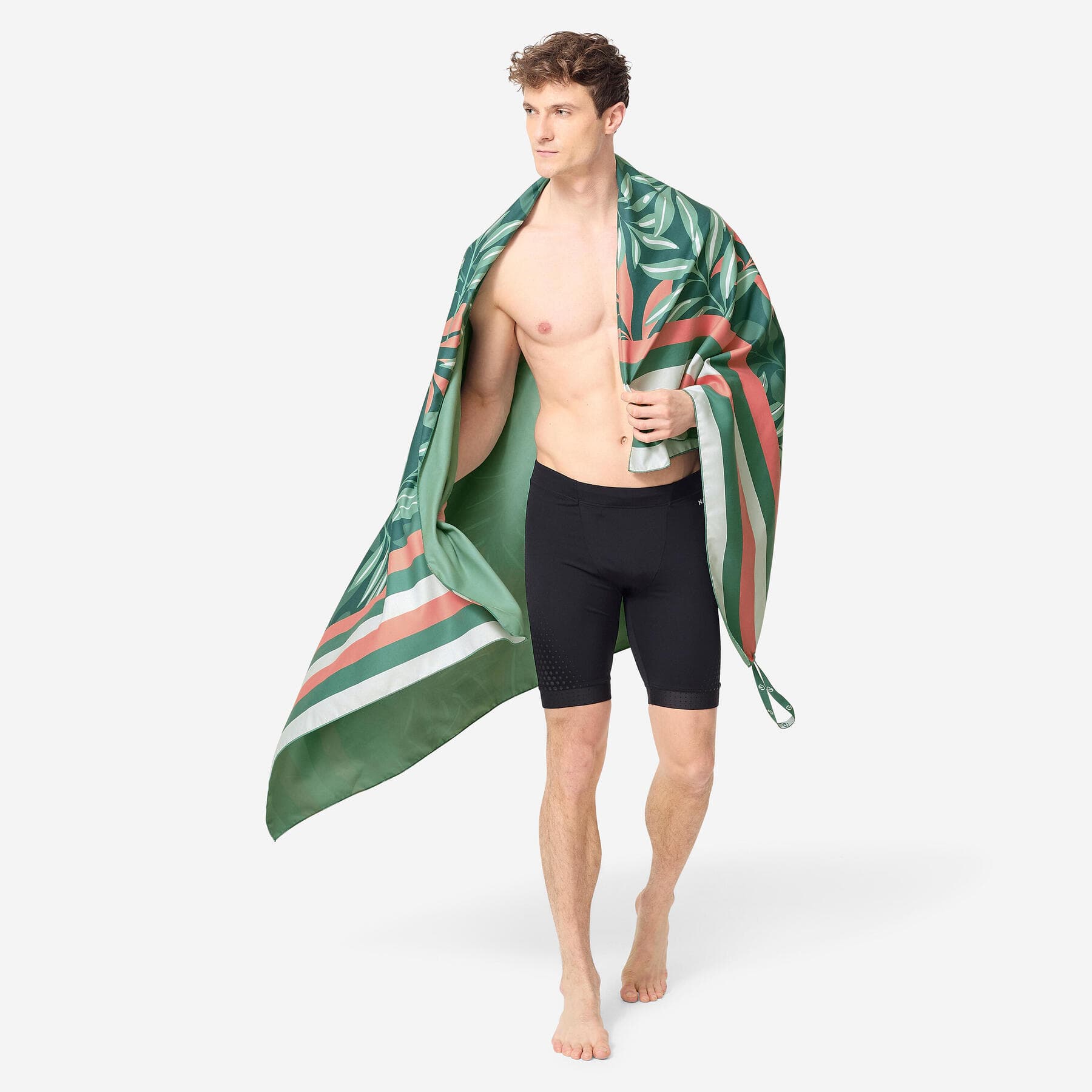 حوله میکروفایبر دکتلون – سایز XL – طرحدار نابایجی Decathlon Microfiber Towel – XL – Green Printed – 110 x 175 cm — تصویر ۳