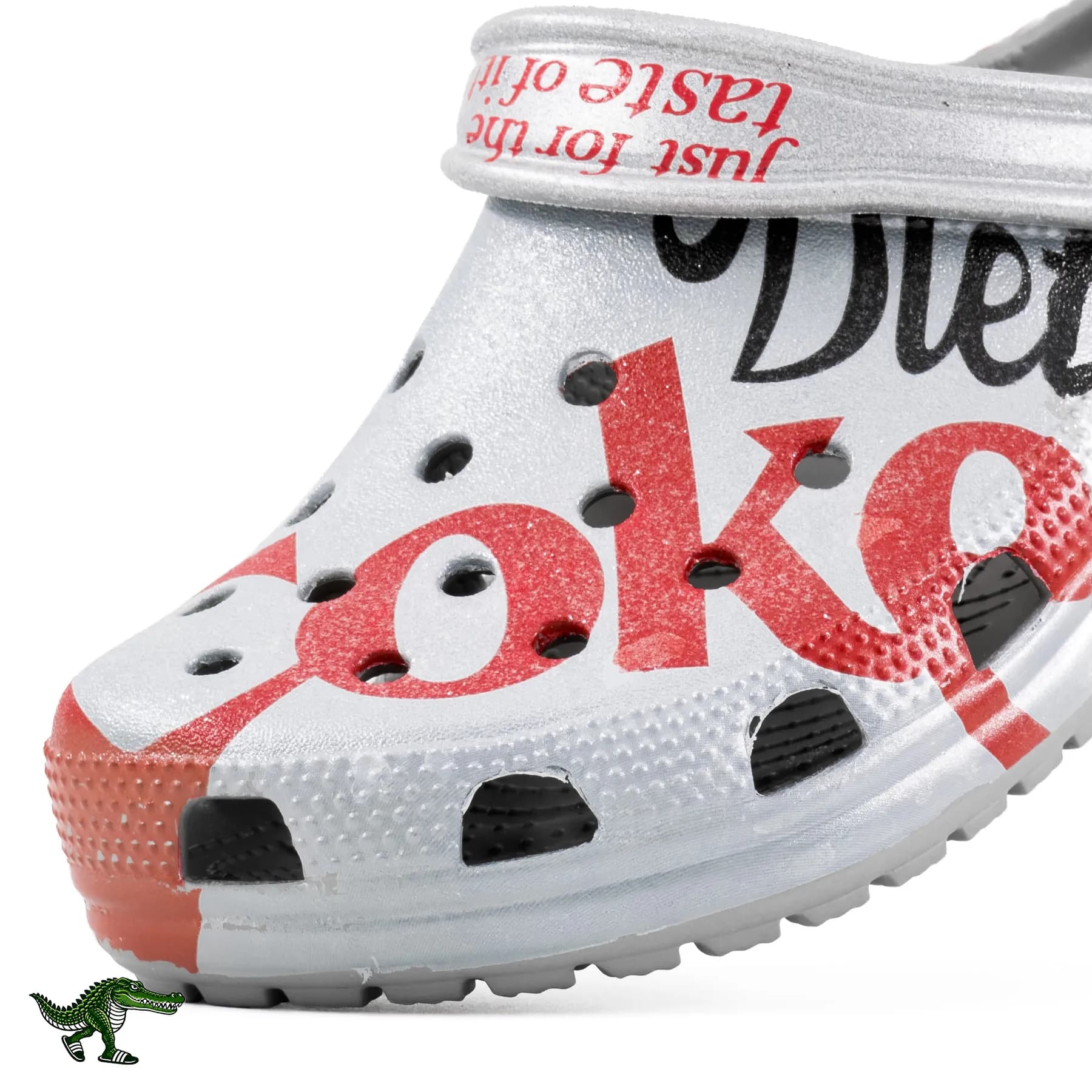 کراکس دایت کوک کلاسیک نقره‌ای زنانه و مردانه | Diet Coke Classic Clog — تصویر ۶