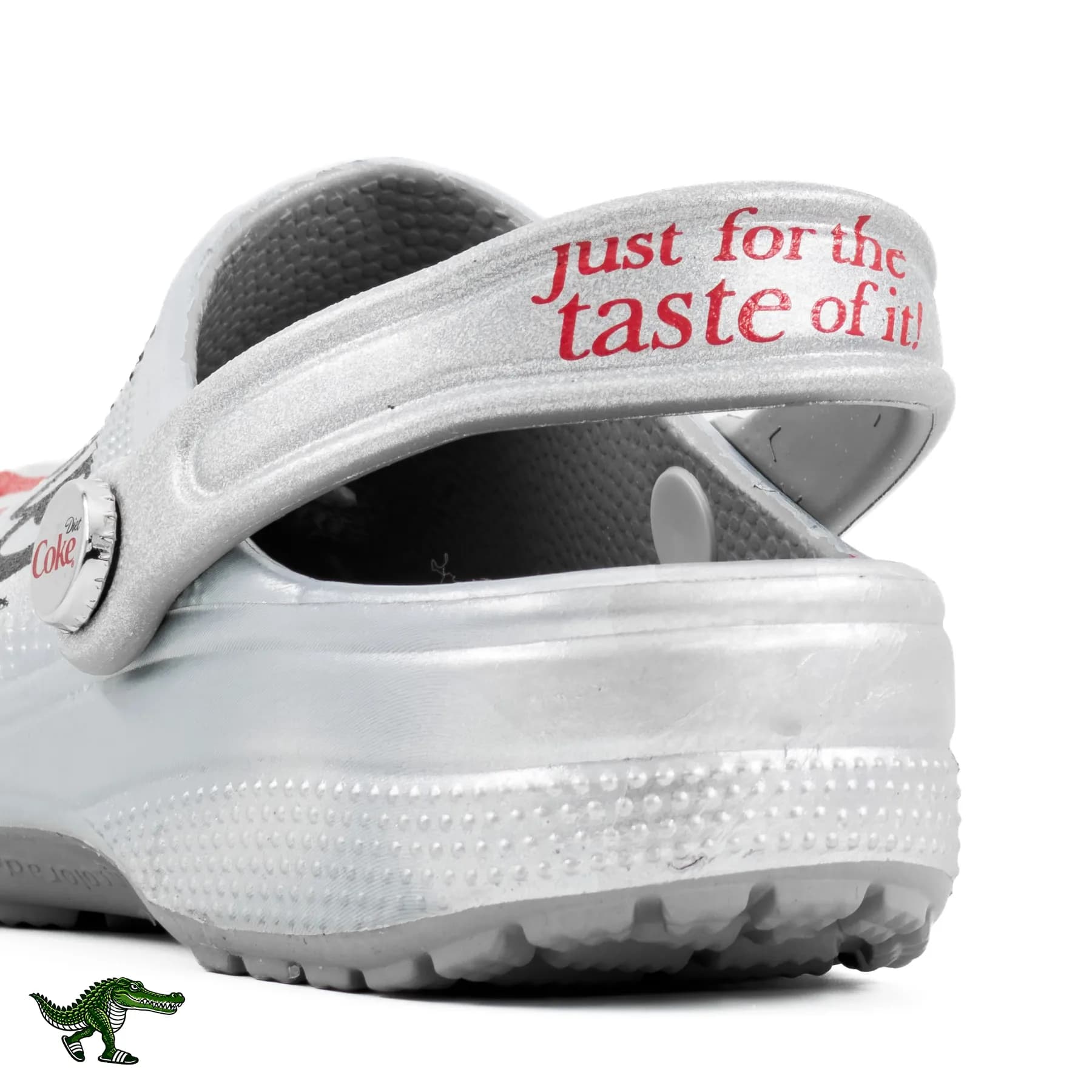 کراکس دایت کوک کلاسیک نقره‌ای زنانه و مردانه | Diet Coke Classic Clog — تصویر ۴