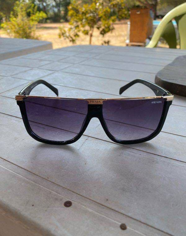 عینک آفتابی پرادا مشکی مدل SPS67N — تصویر ۲