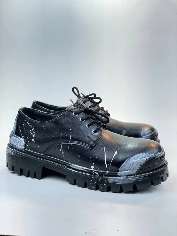 کد 2914 کفش بالنسیاگا BALENCIAGA لوفر بندی کلاسیک اسپرت رویه ساده چرم مشکی نقاشی قطره — تصویر ۳