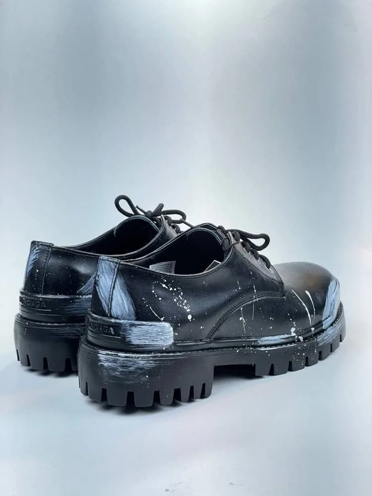 کد 2914 کفش بالنسیاگا BALENCIAGA لوفر بندی کلاسیک اسپرت رویه ساده چرم مشکی نقاشی قطره — تصویر ۷