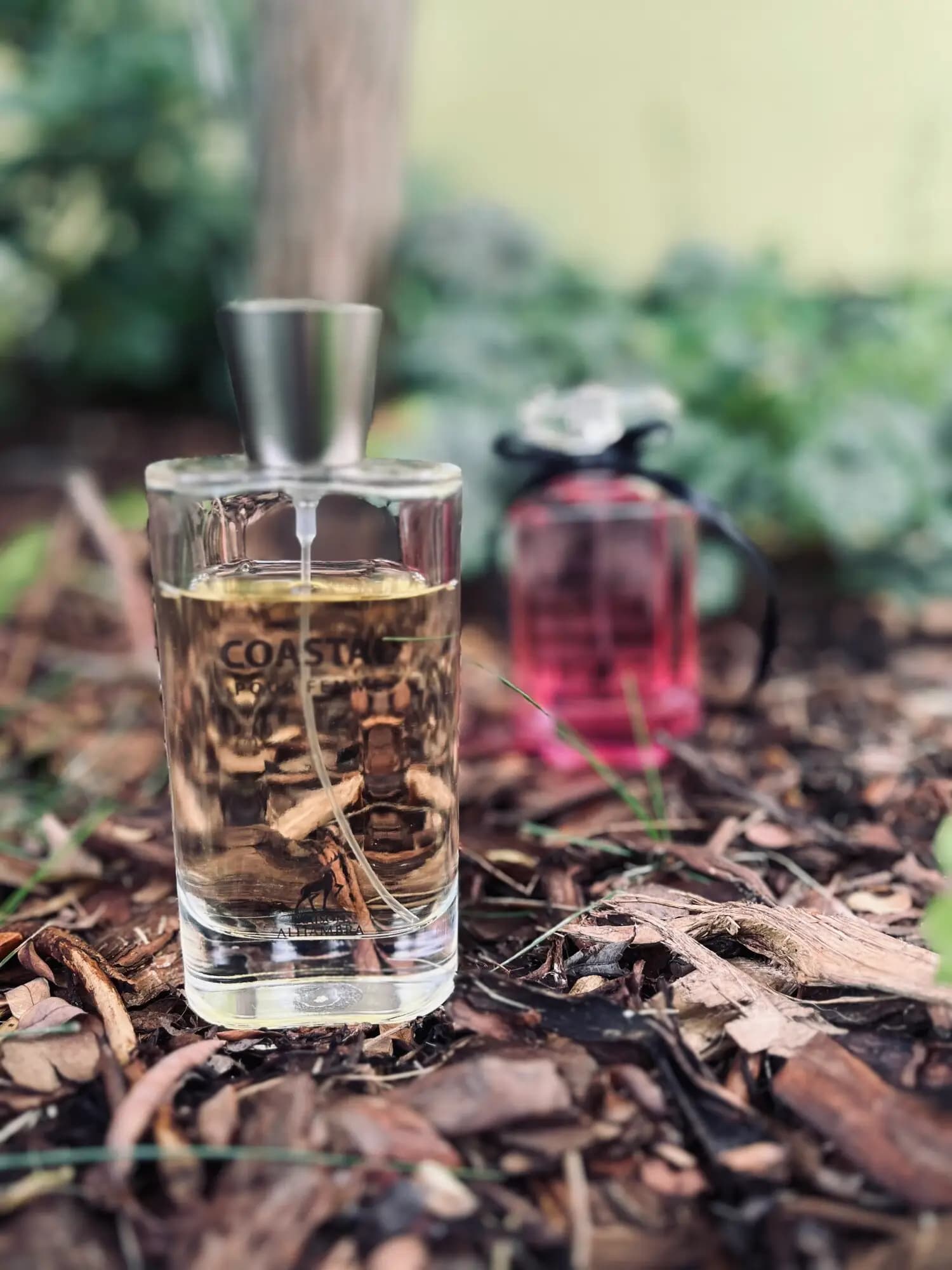 عطر ادکلن الحمبرا پینک شیمر سکرت ( بامب شل) اصل | Maison Alhambra Pink Shimmer Secret — تصویر ۵