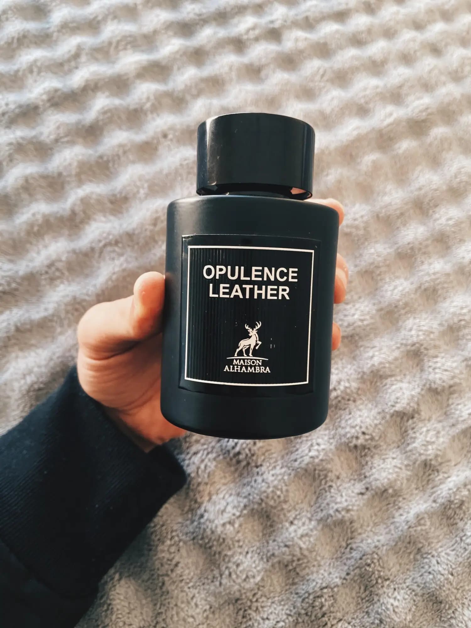 عطر ادکلن الحمبرا اوپولنس لدر ( امبر لدر) اصل | Maison Alhambra Amber Leather — تصویر ۷