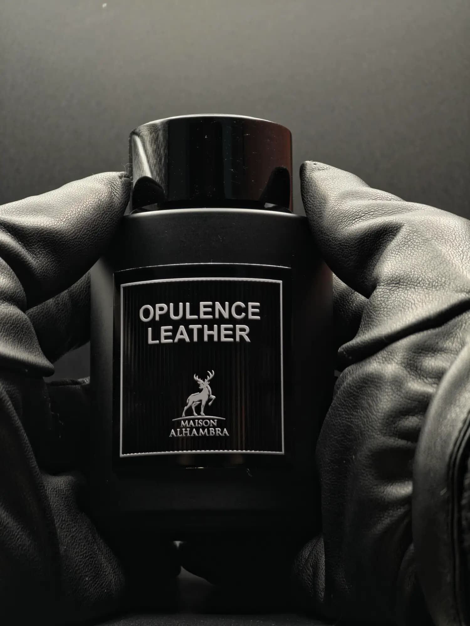 عطر ادکلن الحمبرا اوپولنس لدر ( امبر لدر) اصل | Maison Alhambra Amber Leather — تصویر ۴