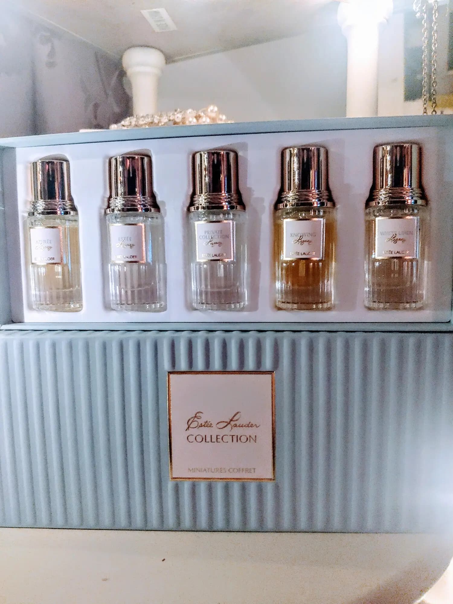 عطر ادکلن استی لودر نویینگ اصل | Estee Lauder Knowing Legacy — تصویر ۷