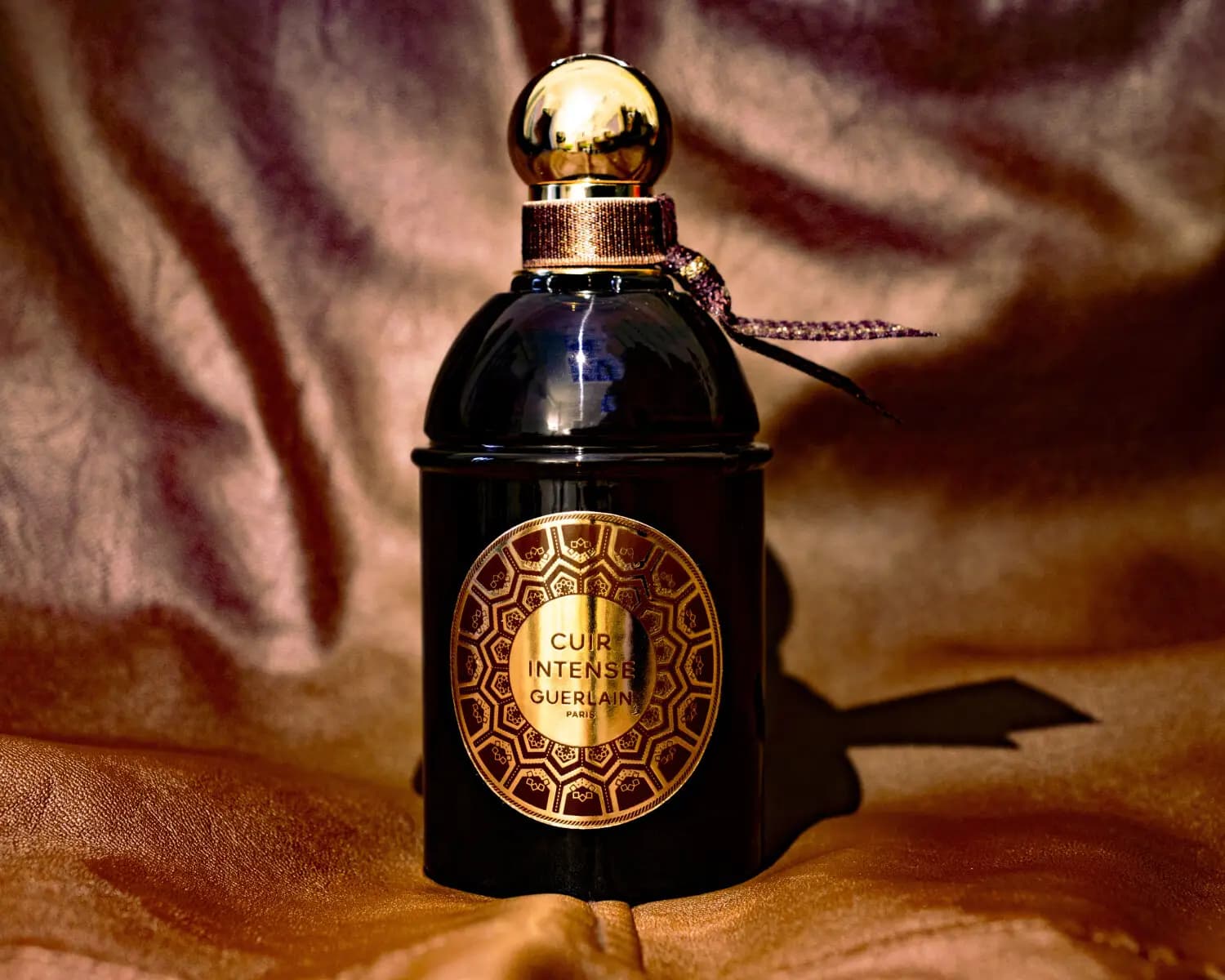 عطر ادکلن گرلن کویر اینتنس اصل | Guerlain Les Absolus d Orient Cuir Intense — تصویر ۴
