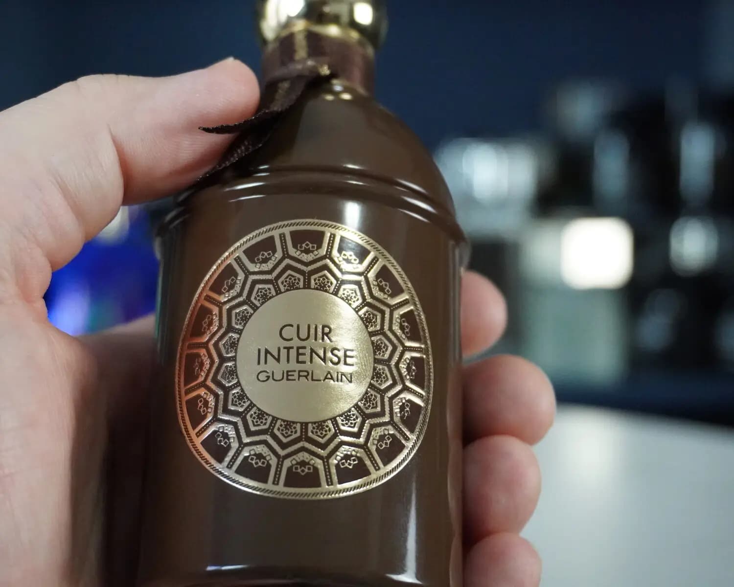عطر ادکلن گرلن کویر اینتنس اصل | Guerlain Les Absolus d Orient Cuir Intense — تصویر ۵