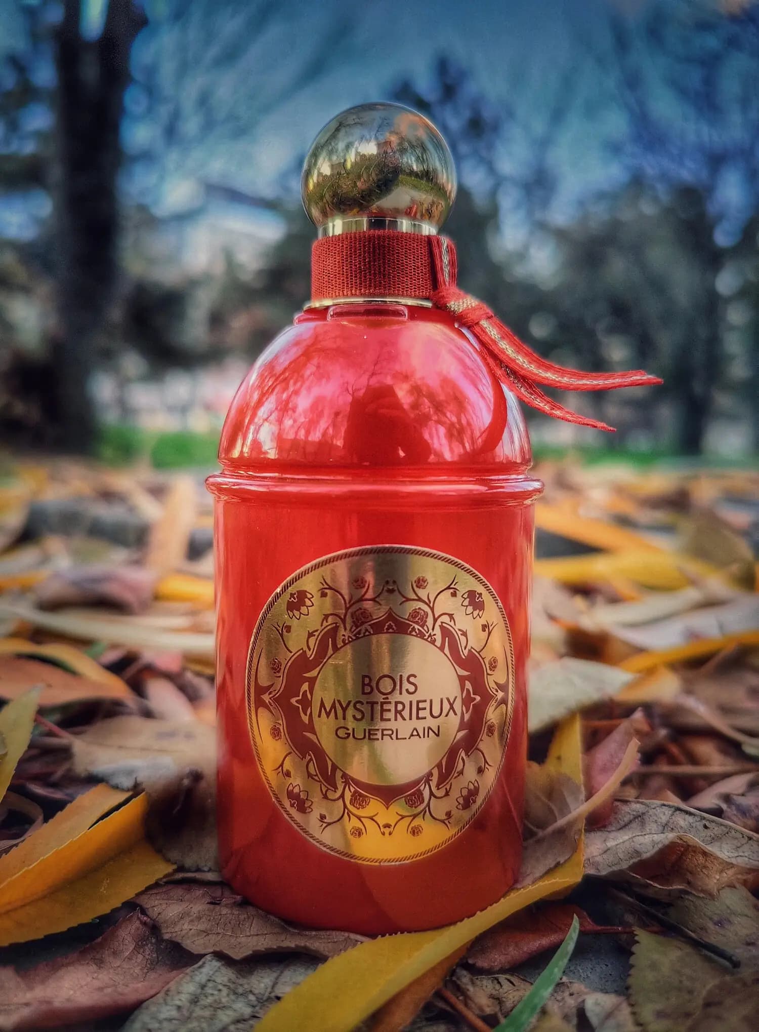 عطر ادکلن گرلن بویس میستریوکس اصل | Guerlain Les Absolus d Orient Bois Mysterieux — تصویر ۶