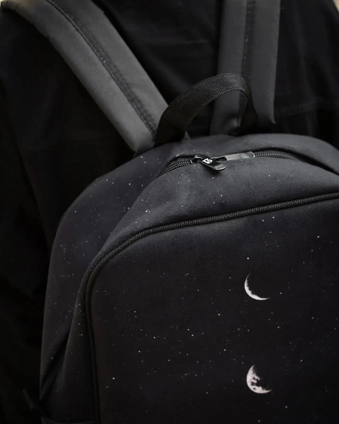 کوله پشتی طرح ماه — تصویر ۴