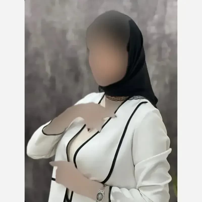 مینی اسکارف مشکی کوپرا وارداتی حاشیه گیپور قواره 70 سانت — تصویر ۳