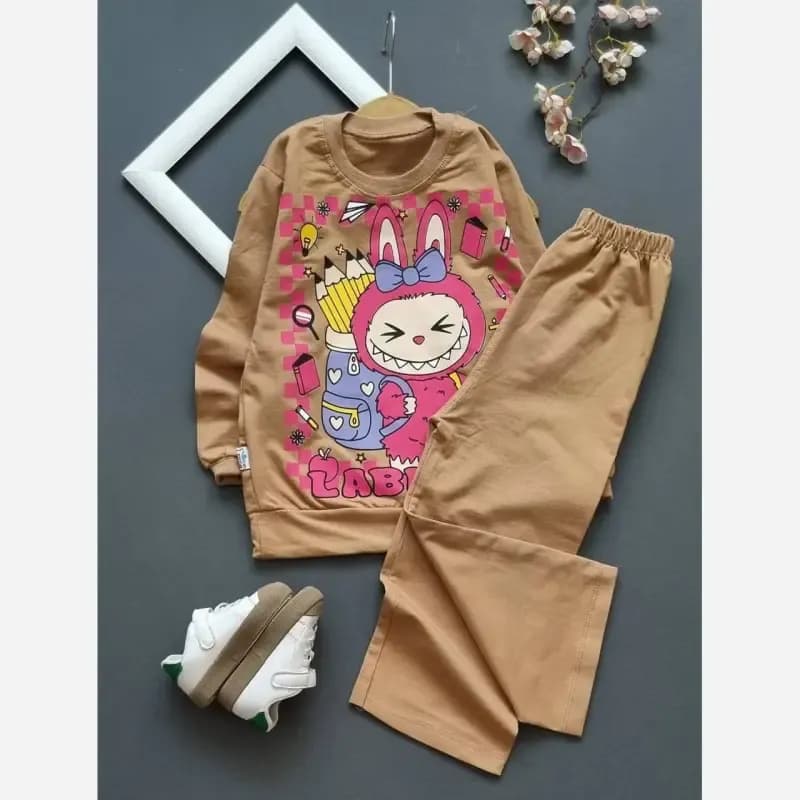 ست لباس بچگانه لبوبو مدادی پنبه دورس طرح شلوار بگ سایز 40 تا 55 مناسب 2 تا 8 سال — تصویر ۴