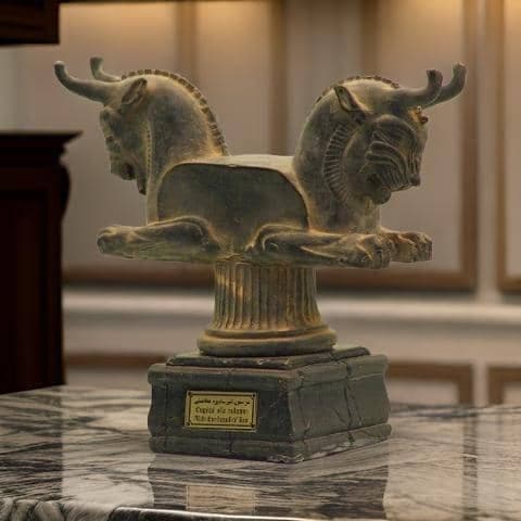 مجسمه سر ستون شیر شاخدار کد MO220 — تصویر ۲