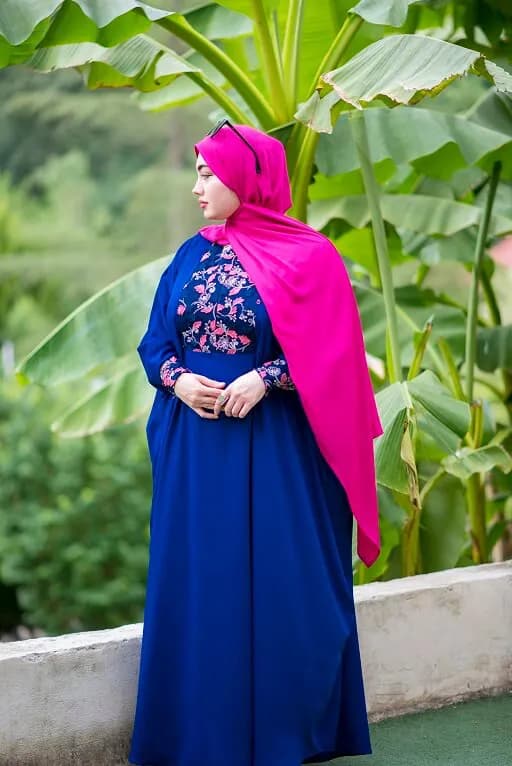عبا تابان مجلل — تصویر ۴