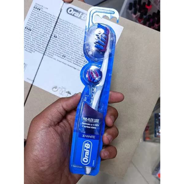 مسواک اورال بی سری Pro-Flex مدل 3D Whie Luxe برس متوسط — تصویر ۵