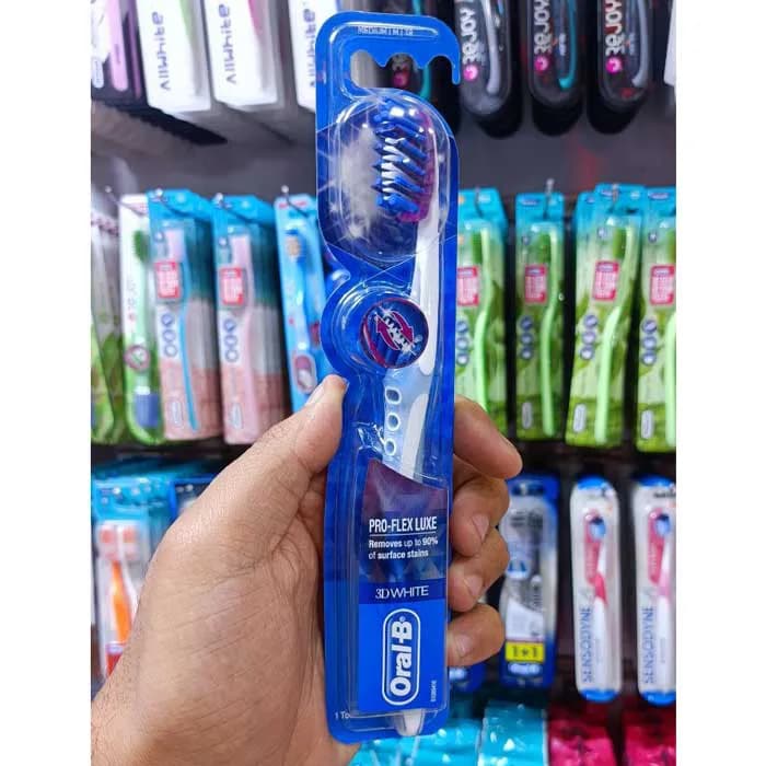 مسواک اورال بی سری Pro-Flex مدل 3D Whie Luxe برس متوسط — تصویر ۶