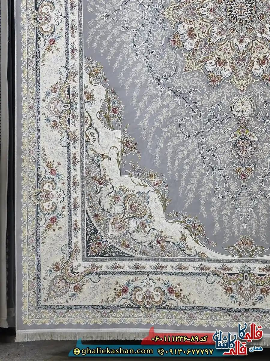فرش 1200 شانه طرح حدیث رنگ طوسی نقره ای گل برجسته کاشان — تصویر ۳
