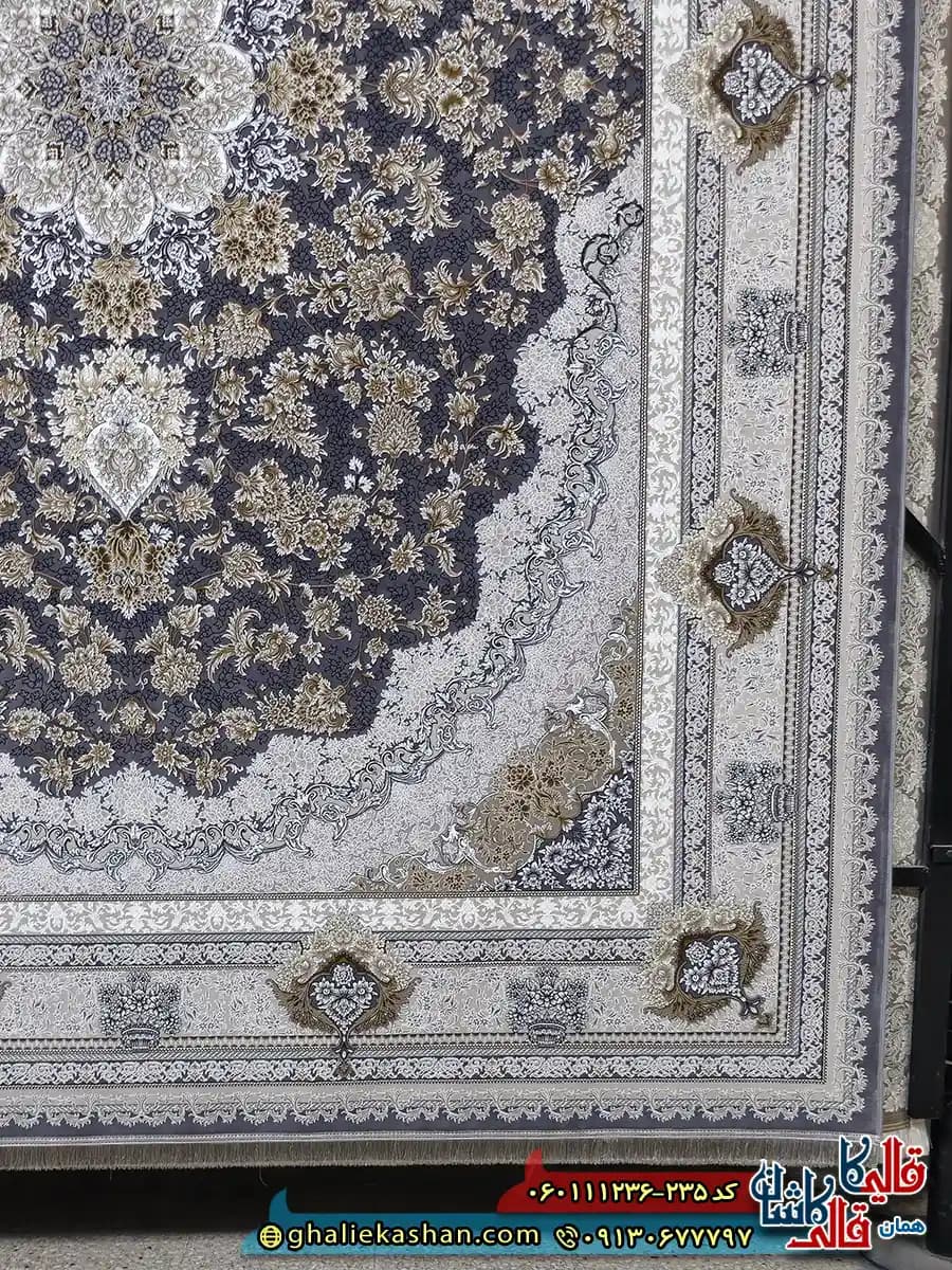 فرش طلاکوب 1200 شانه طرح پونه رنگ سرمه ای گل برجسته کاشان — تصویر ۳