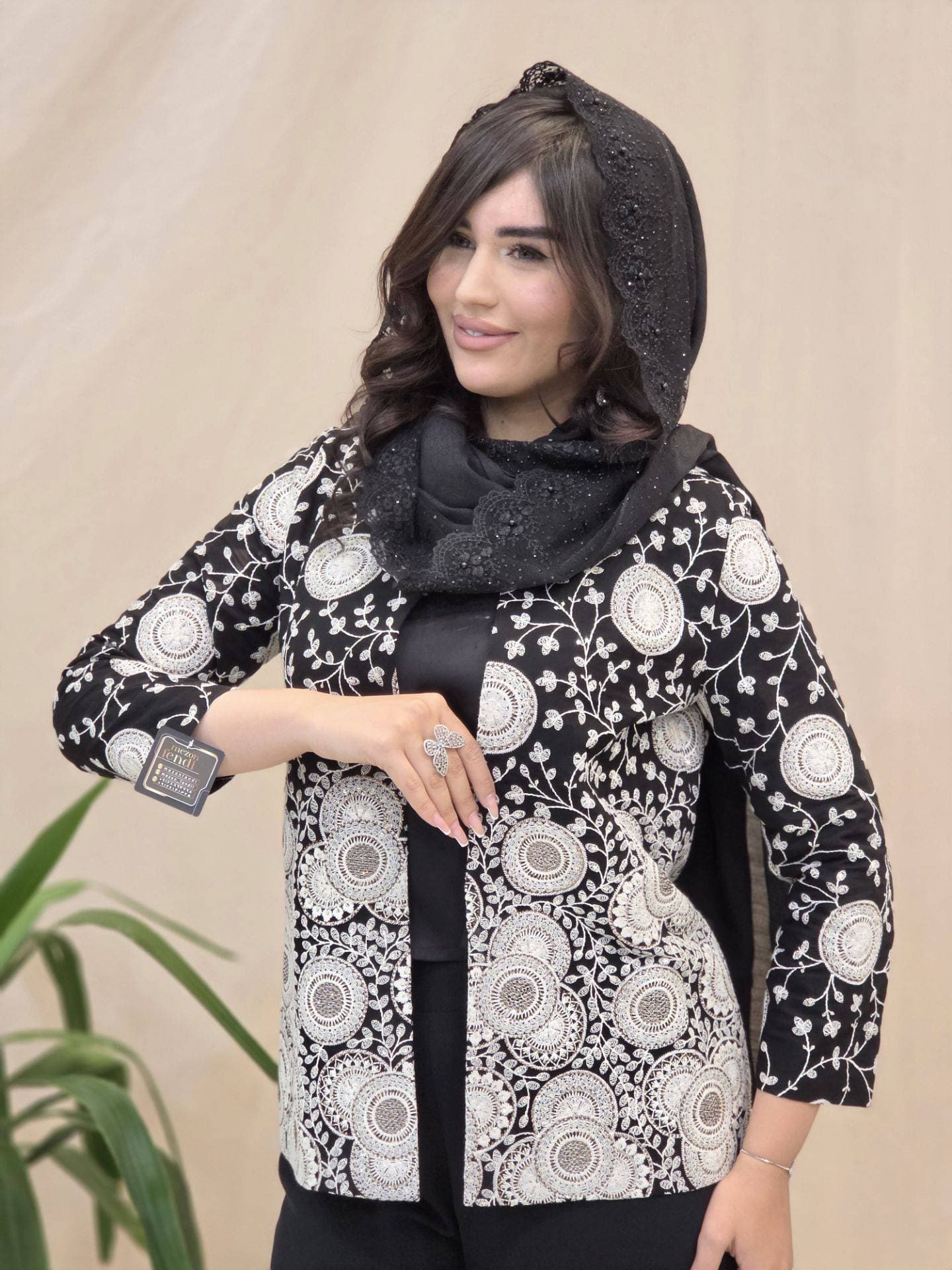 کت شلوار مجلسی حریر سوزن دوز دایره_کد2097 — تصویر ۲