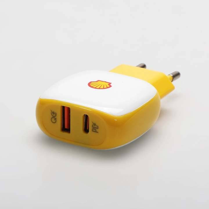 شارژر دیواری 20 وات شل مدل Shell SWC13 با 1 خروجی USB-C و 1 خروجی USB با گارانتی 18 ماهه شرکتی — تصویر ۵