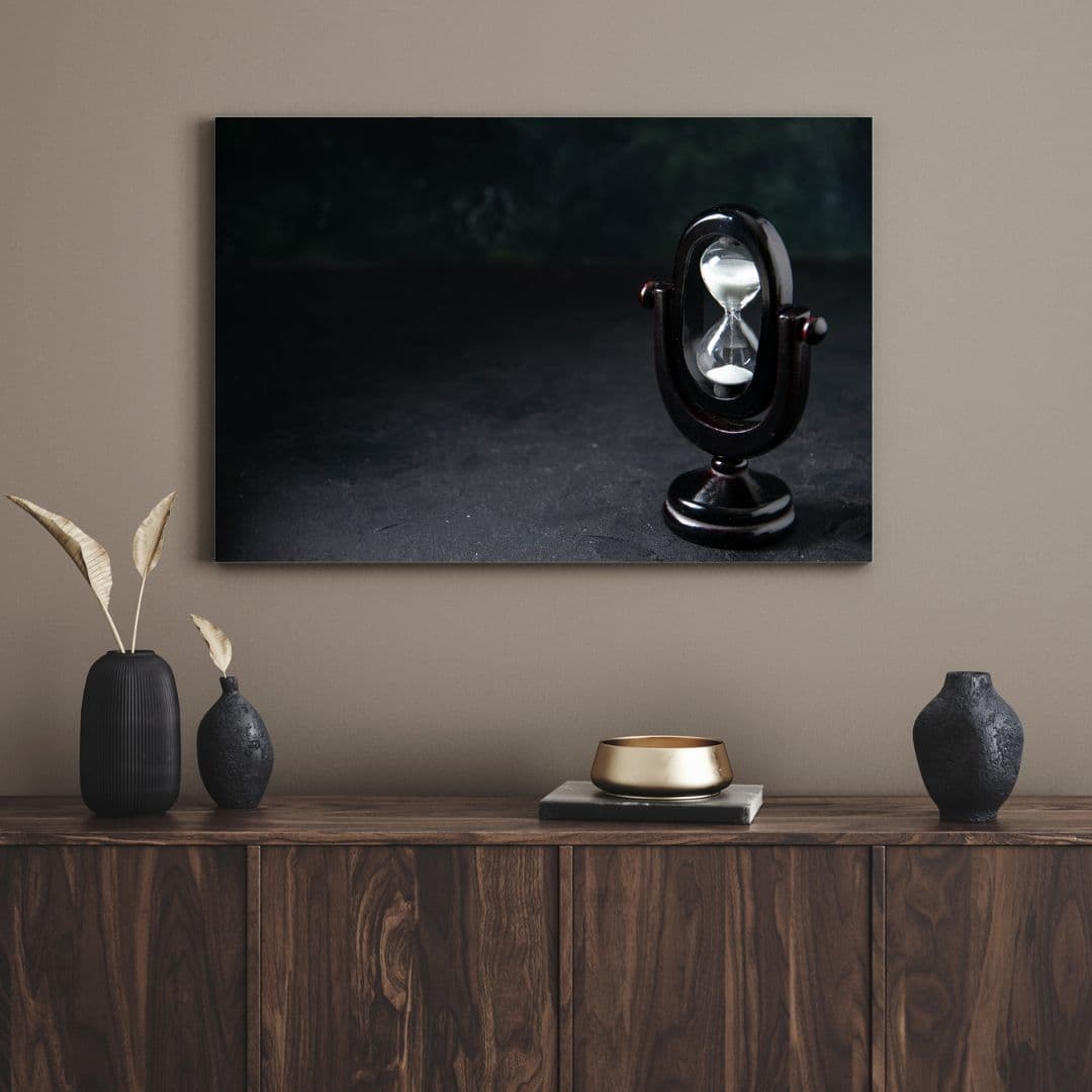 تابلو دکوراتیو ساعت شنی سیاه و سفید Black and white hourglass — تصویر ۲