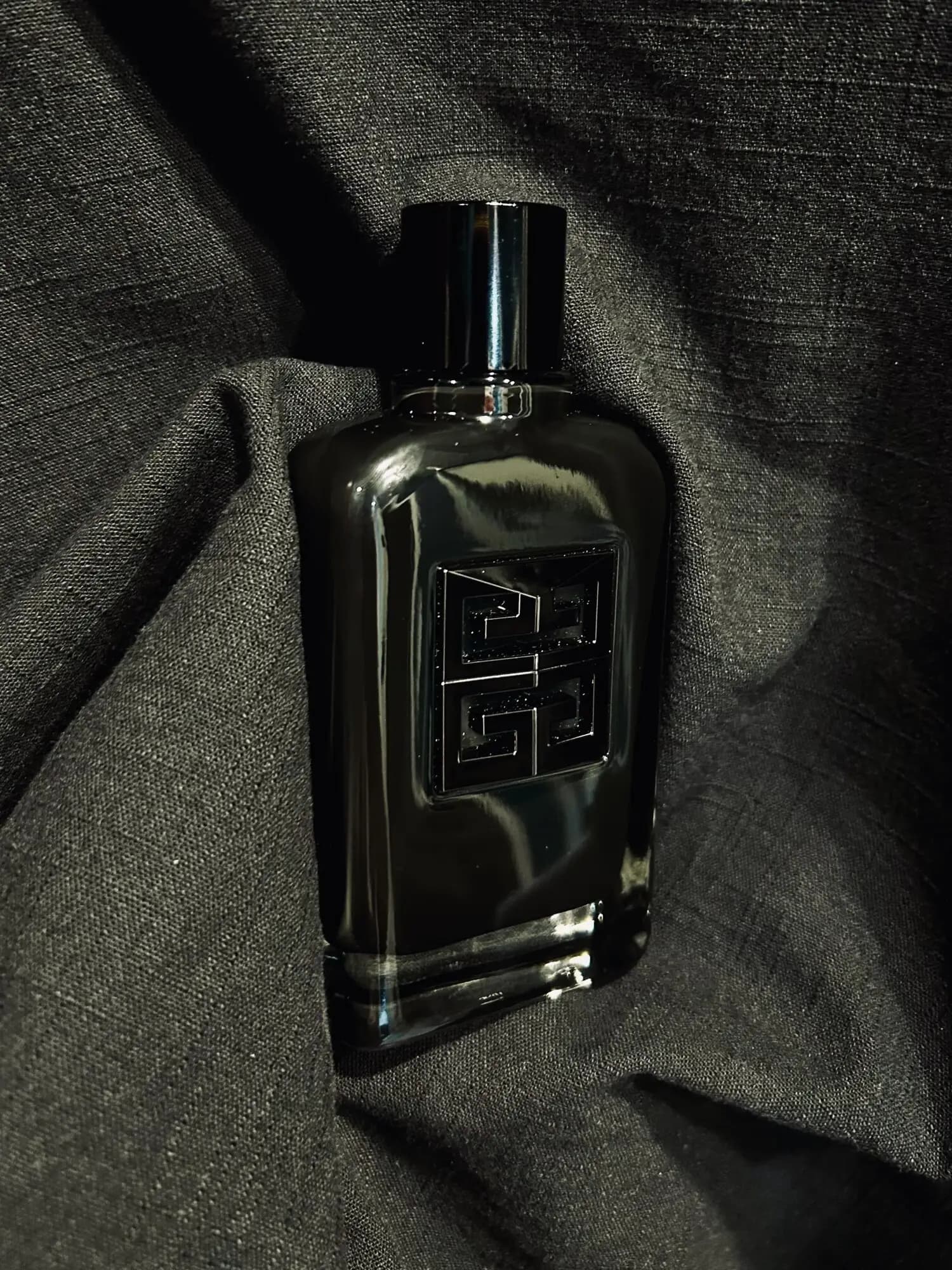 عطر ادکلن جیوانچی جنتلمن سوسایتی اکستریم اصل | Givenchy Gentleman Society Extreme — تصویر ۵