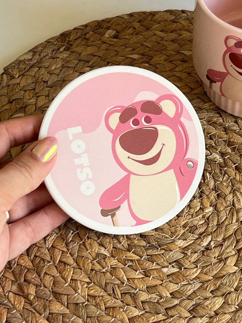 ماگ و زیرلیوانی دیزنی طرح Lotso کد 3573 — تصویر ۵