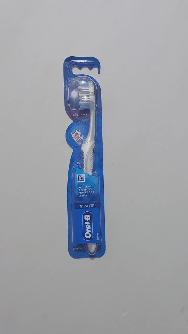 مسواک اورال بی با برس مدیوم مدل OralB ۳D White اصل ایرلند