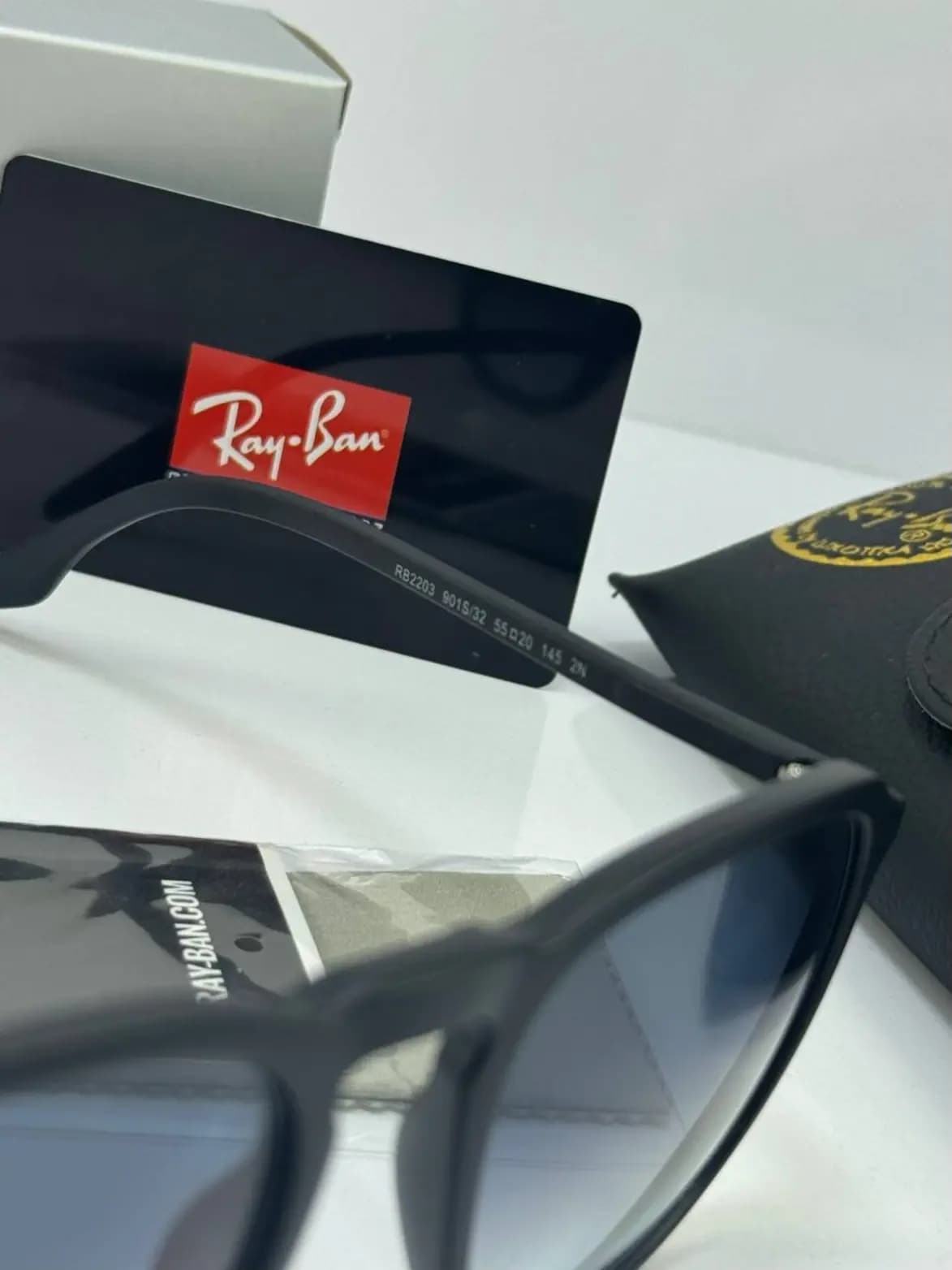 عینک ریبن مشکی مات هایلایت rb-2203 — تصویر ۳