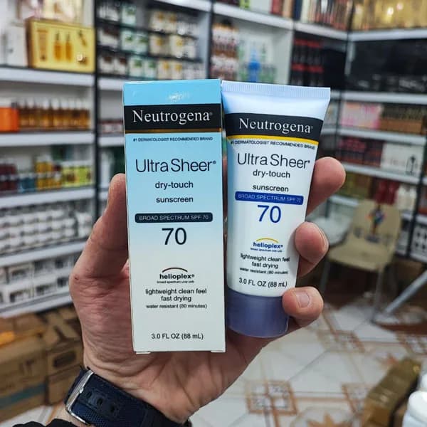 ضد آفتاب اولترا شیر نوتروژنا Neutrogena Ultra Sheer بی رنگ SPF 70 — تصویر ۵