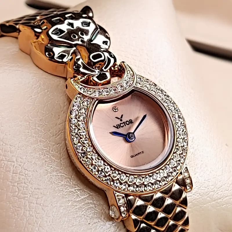 ساعت مچی زنانه ویکتور فرانسه اورجینال سلطنتی رزگلد مدل V5726 — تصویر ۴